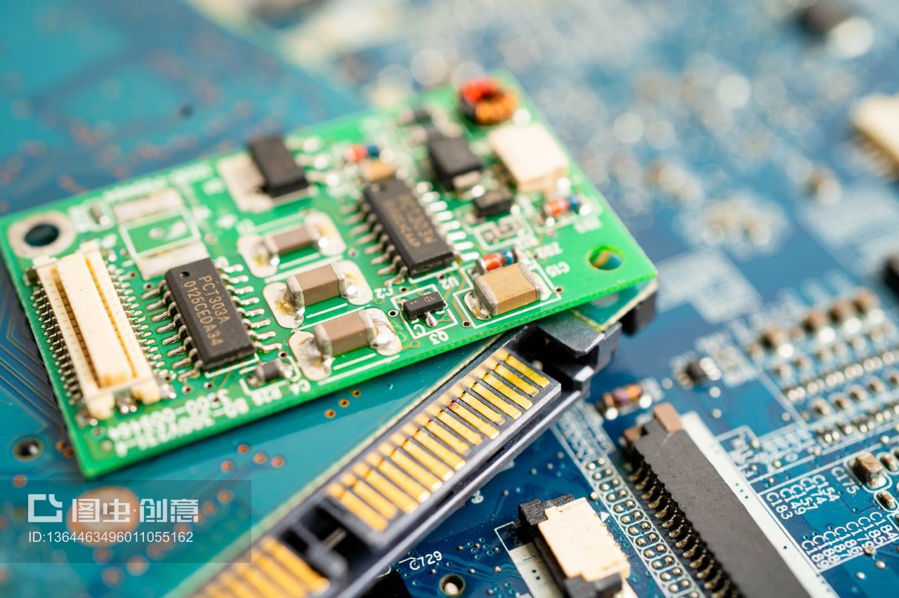 微電路主板電腦電子技術(shù),硬件,手機(jī),升級,清洗概念。